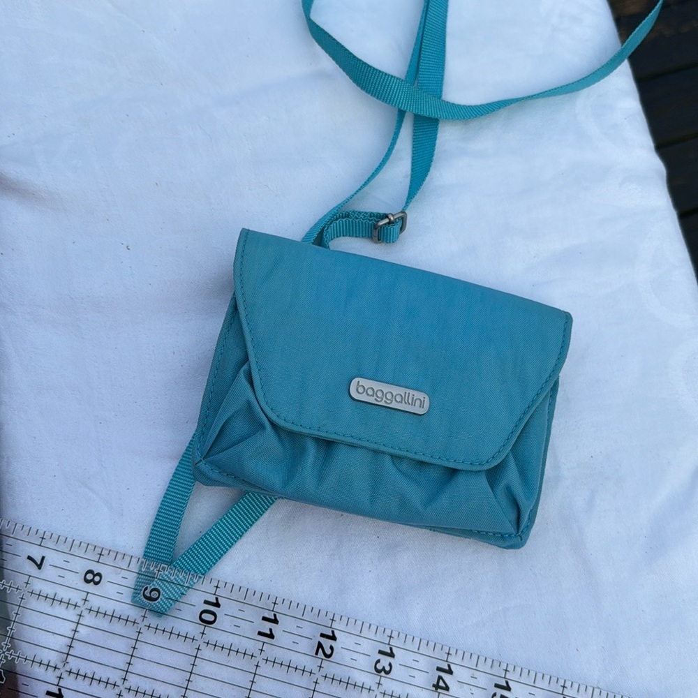 Baggallini Blue Crossbody Bag with Flap Closure and Metallic Detail - Picture 2 of 10